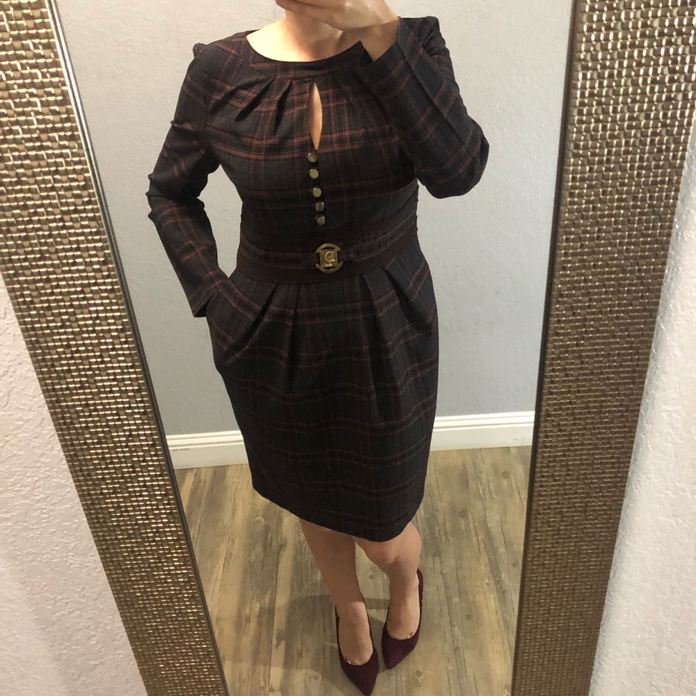 Beautiful women’s dress! - Picture 5 of 14